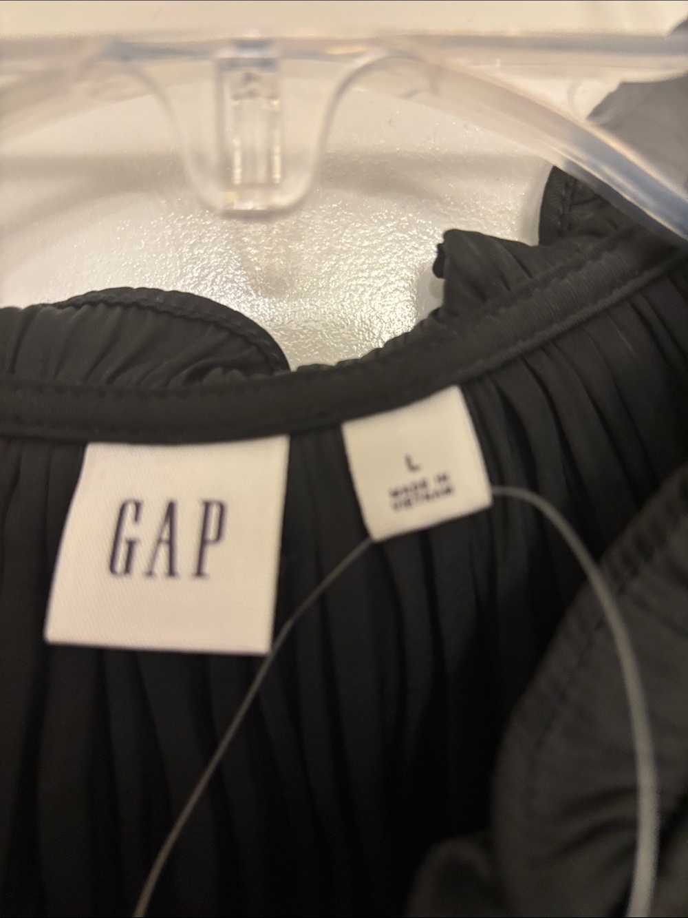 GAP NWT Size L. Black Pleated Tie-Neck Blouse with Puff Sleeves - Picture 2 of 6